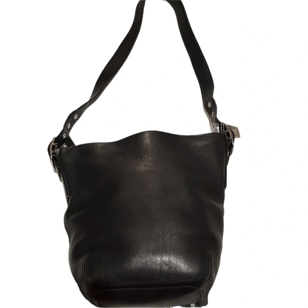 Coach black leather bag adjustable strap silver hardware & hang tag Y2K